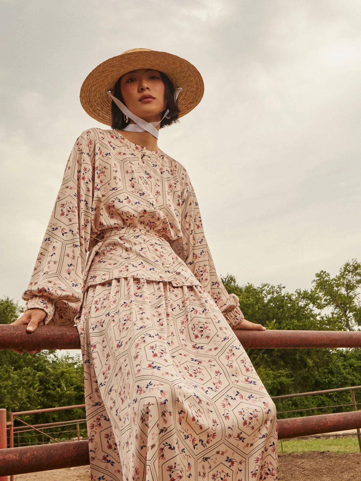 Blouses & Shirts|Tops & Tees|Misook Balloon Sleeve Belted Blouse - Floral Print Crepe de Chine Biscotti/PorcelainPink/OceanCoral/Mazarine/Charmeuse