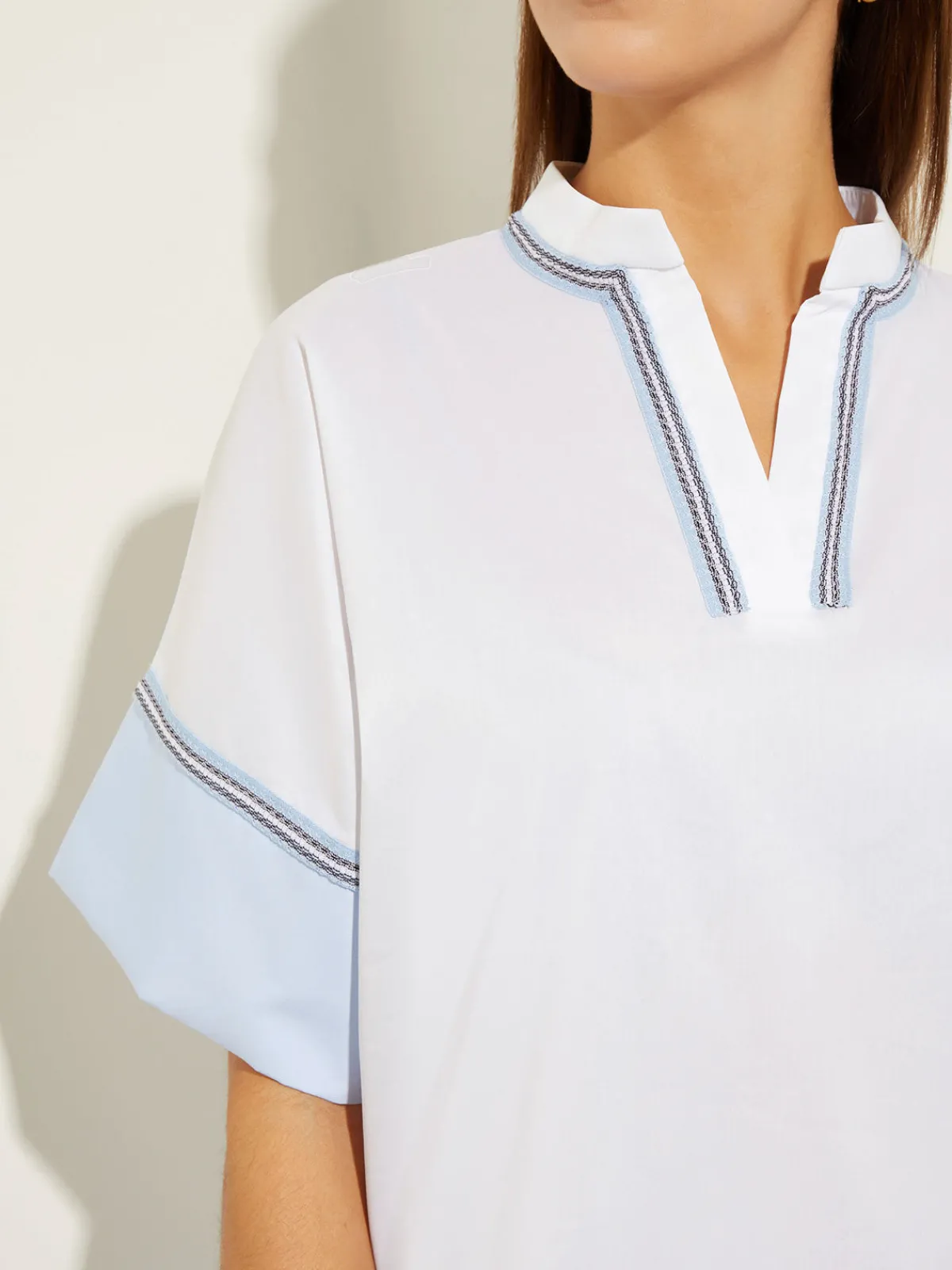 Blouses & Shirts|Tops & Tees|Misook Blouse White Cotton - Split Neck Blouse | CirrusBlue/White/Black