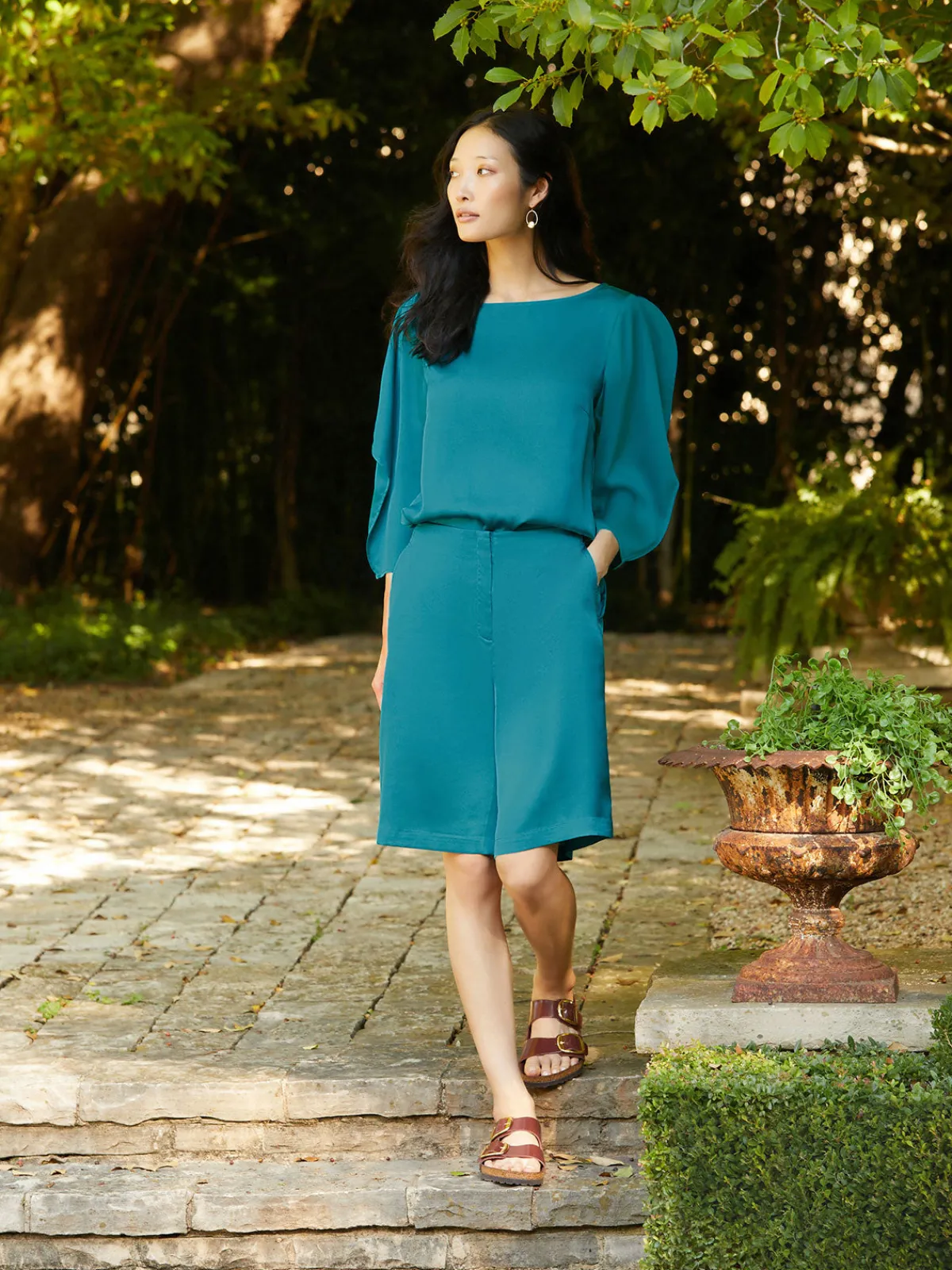 Pants & Shorts|Misook Knee-Length Woven Shorts FrenchBlue