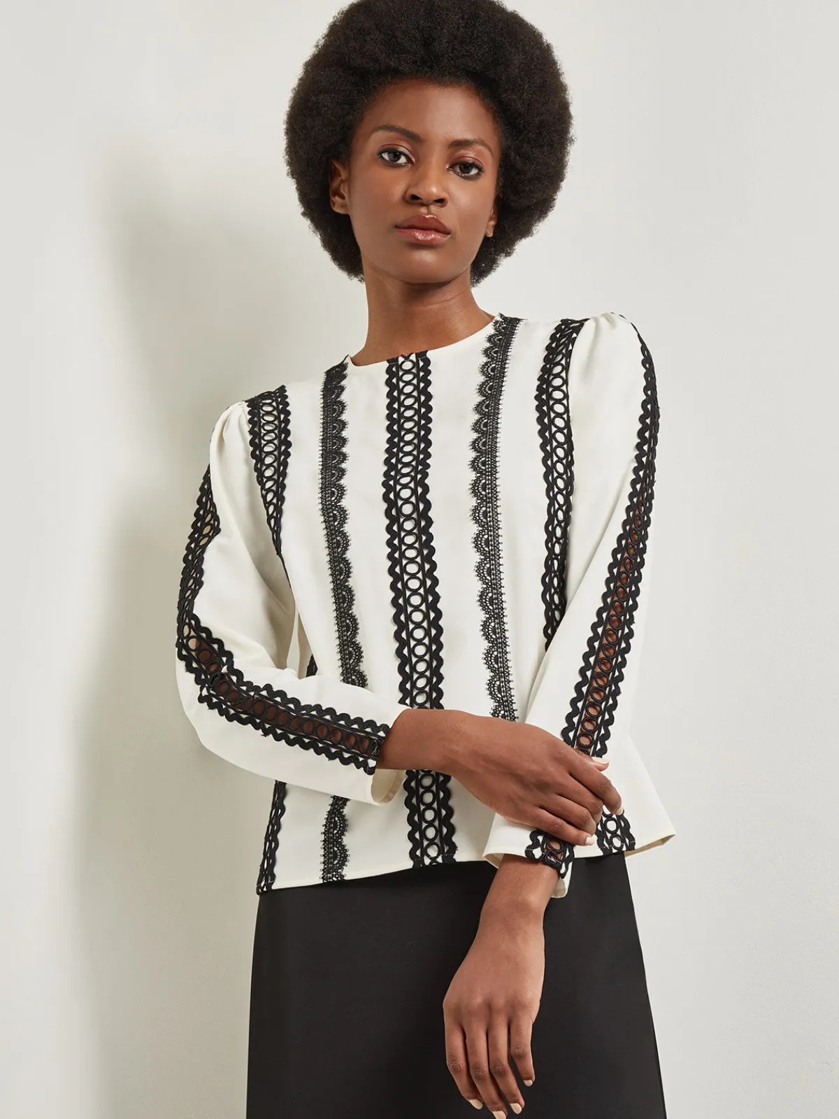 Blouses & Shirts|Tops & Tees|Misook Lace Applique Woven Blouse NewIvory/Black