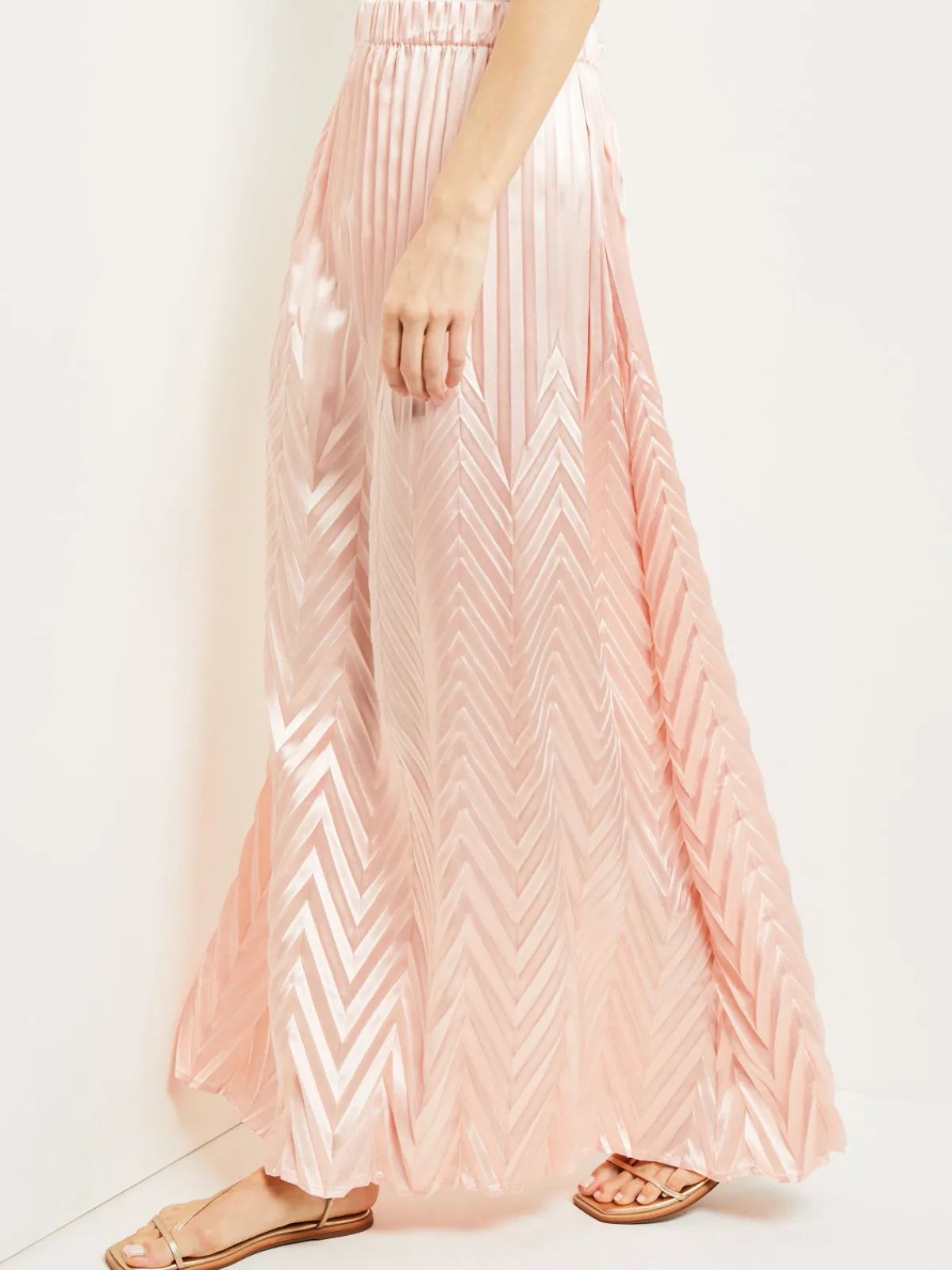 Skirts|Misook Maxi A-Line Skirt - Chevron Textured Crepe de Chine PorcelainPink