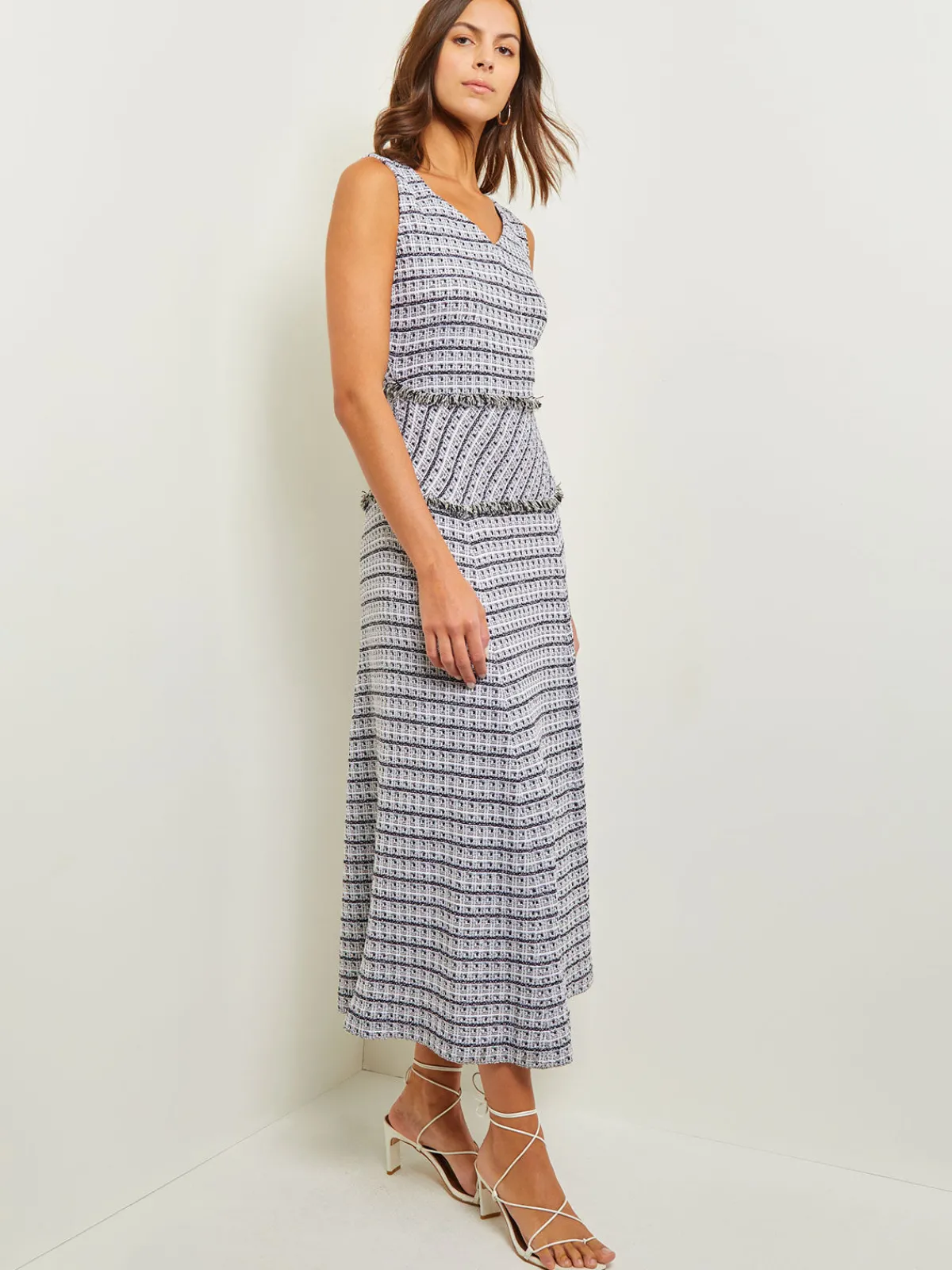 Dresses|Misook Maxi Drop Waist Dress - Fringe Trim Soft Tweed Knit Black/White