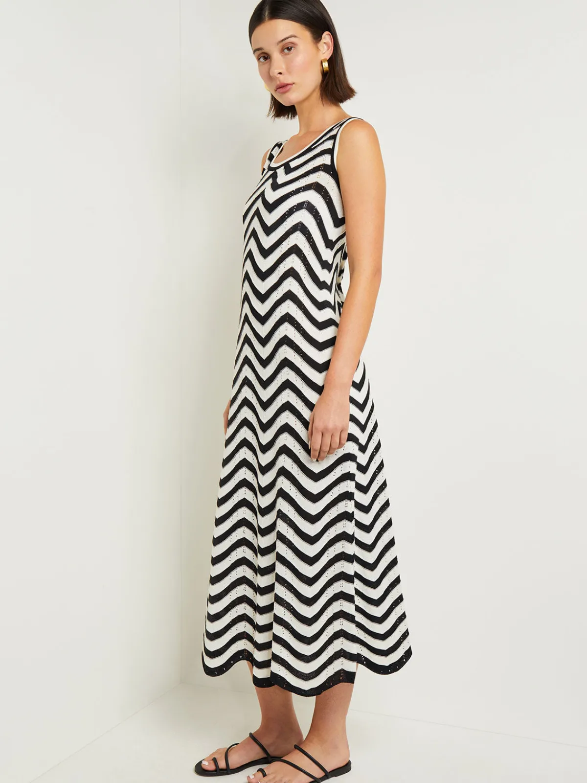Dresses|Misook Midi Sheath Dress - Chevron Hem Intarsia Knit Black/White