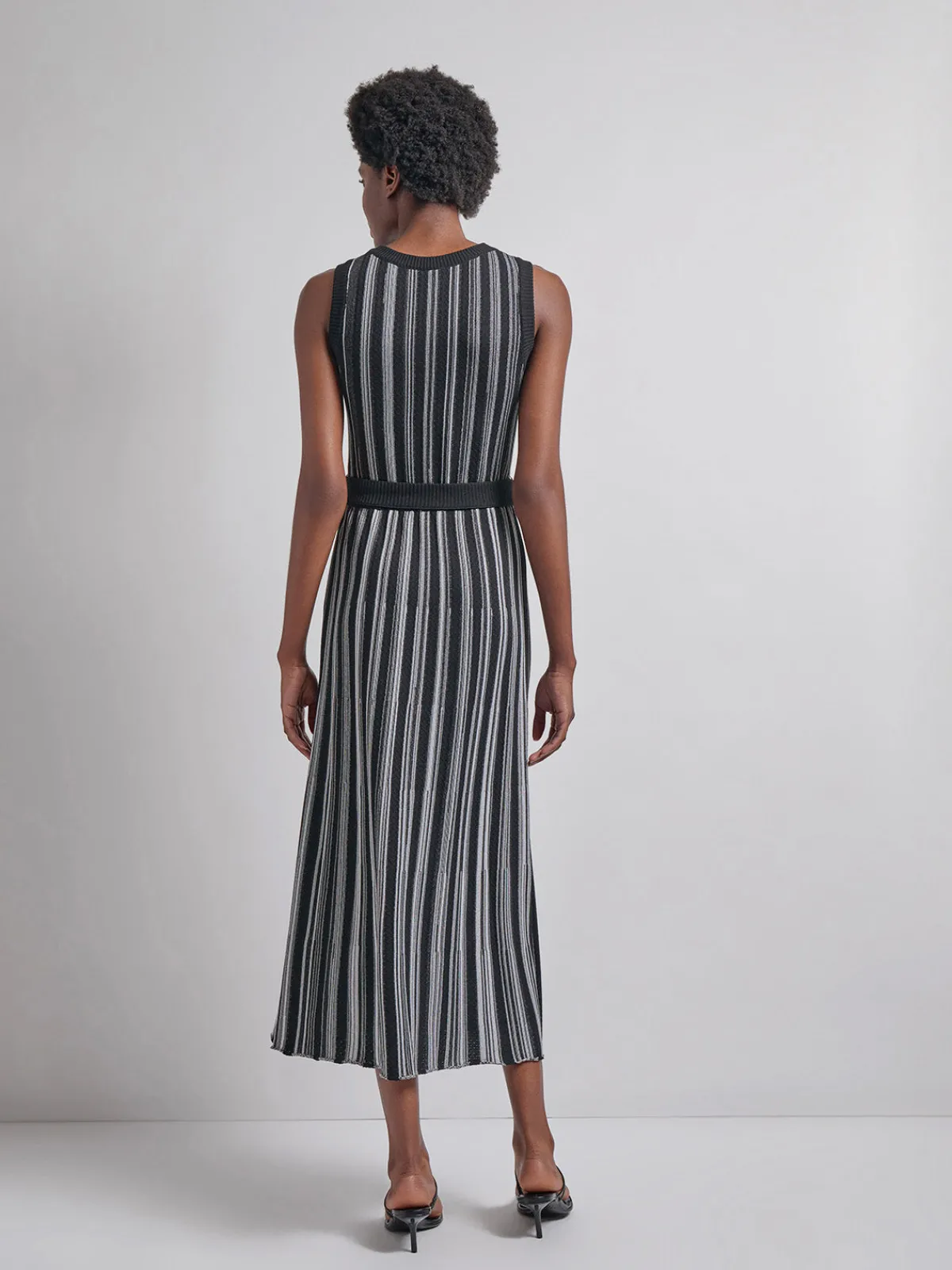 Dresses|Misook Modern Fit Sleeveless Soft Ribbed Knit Belted Maxi Dress Black/White