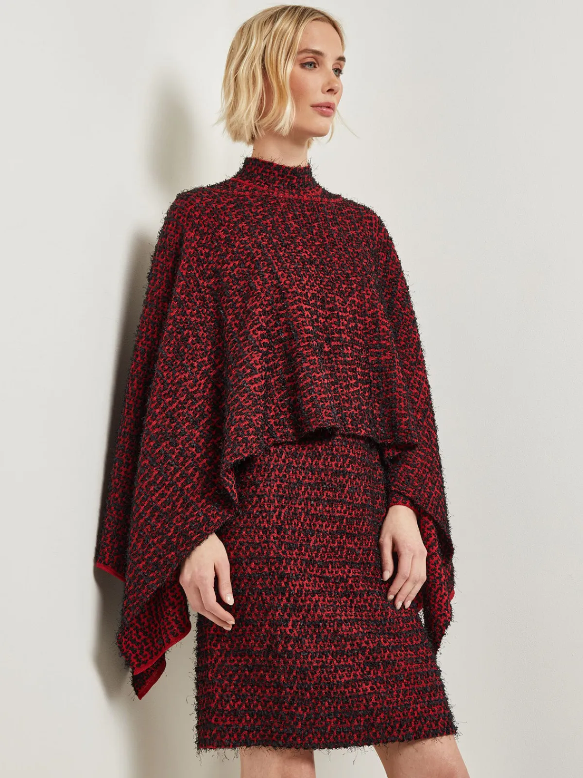 Jackets & Coats|Misook Relaxed Fit Two-Tone Eyelash Knit Poncho Rouge/Black