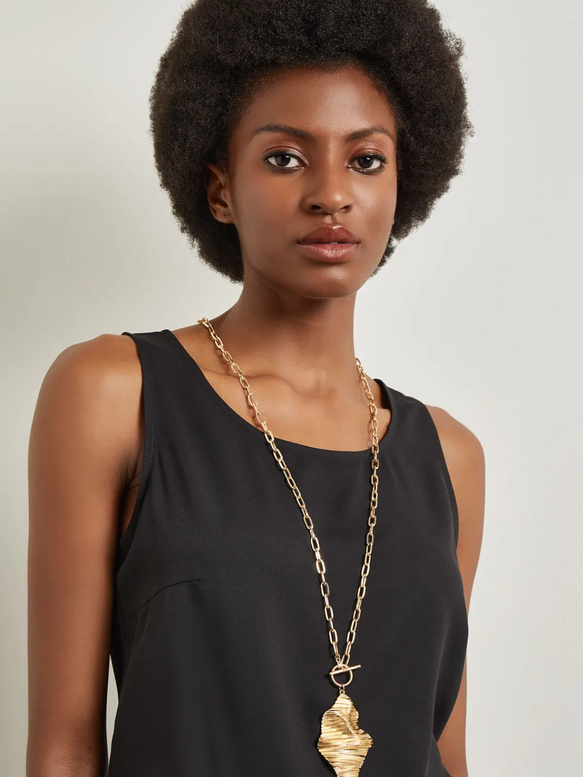 Accessories|Necklaces|Misook Ripple Textured Warm Necklace Gold