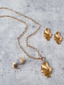 Accessories|Necklaces|Misook Ripple Textured Warm Necklace Gold