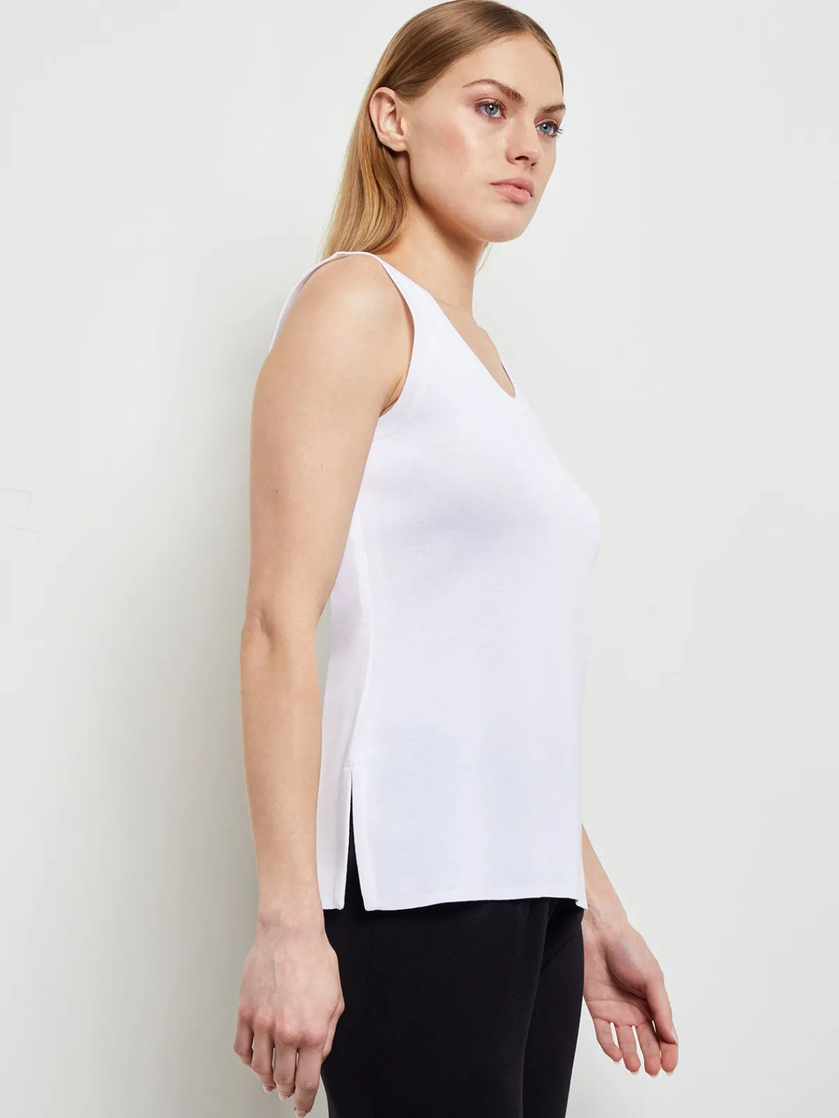 Tops & Tees|Tanks|Misook Scoop Neck Tank Top - Sleeveless Top | White