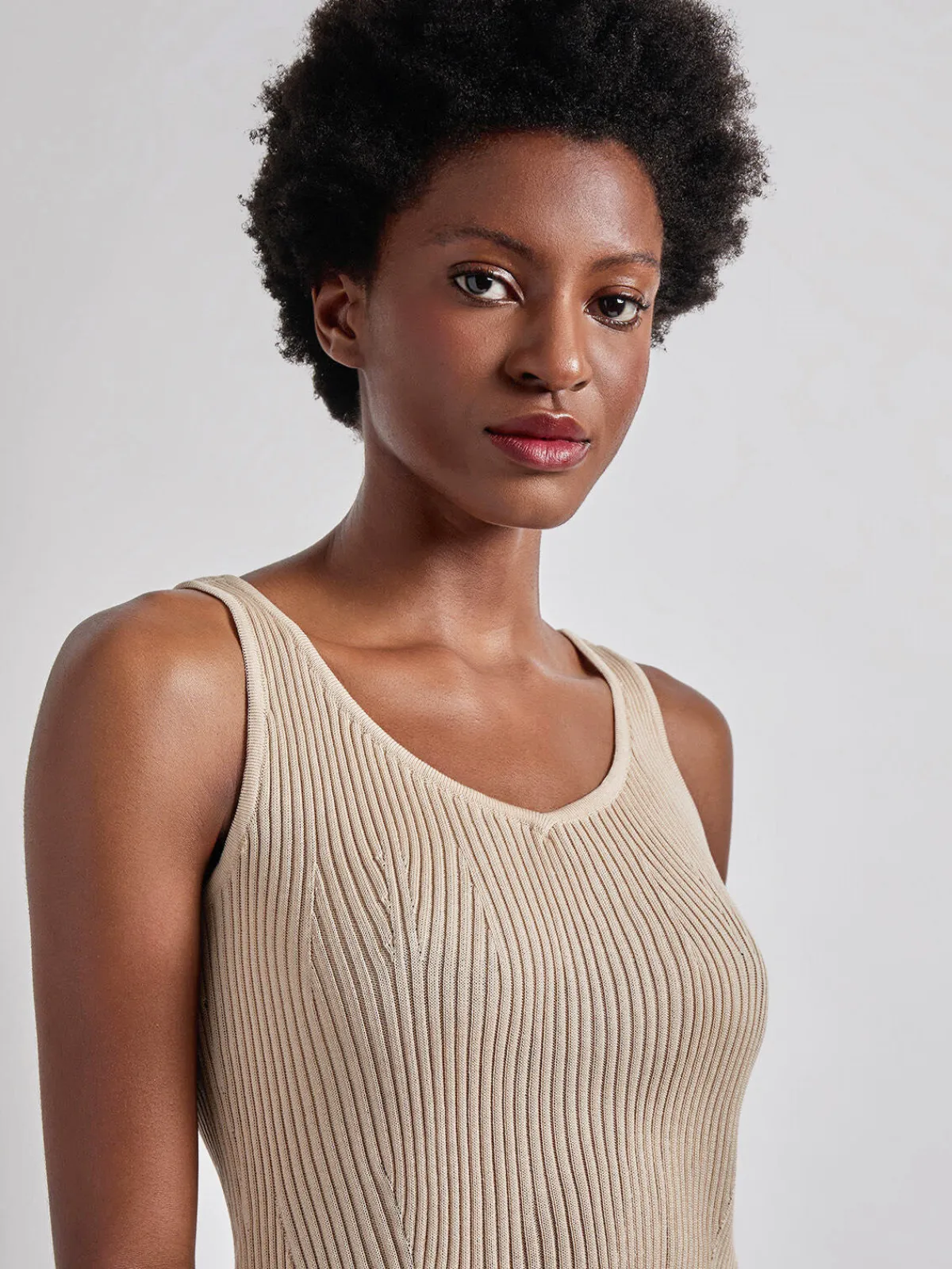 Tops & Tees|Tanks|Misook Shaped Ribbed Knit V-Neck Tank Biscotti