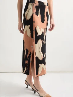 Skirts|Misook Straight Jacquard Soft Knit Midi Skirt Goldenwood/Parchment/Black