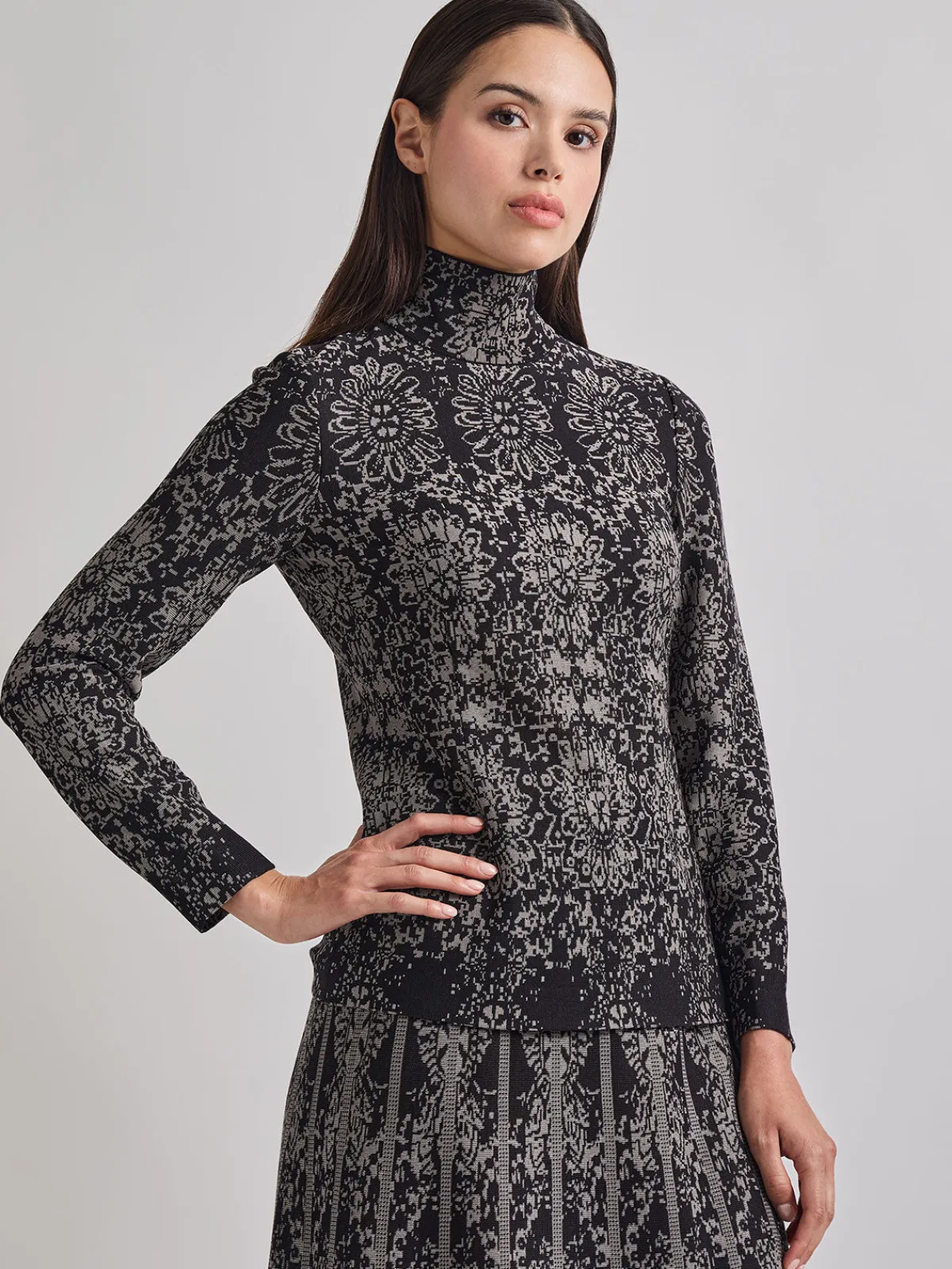 Tops & Tees|Misook Two-Tone Damask Jacquard Knit Tunic Black/Mink