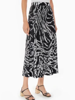Skirts|Misook Zebra Swirl Soft Knit Skirt Black/White